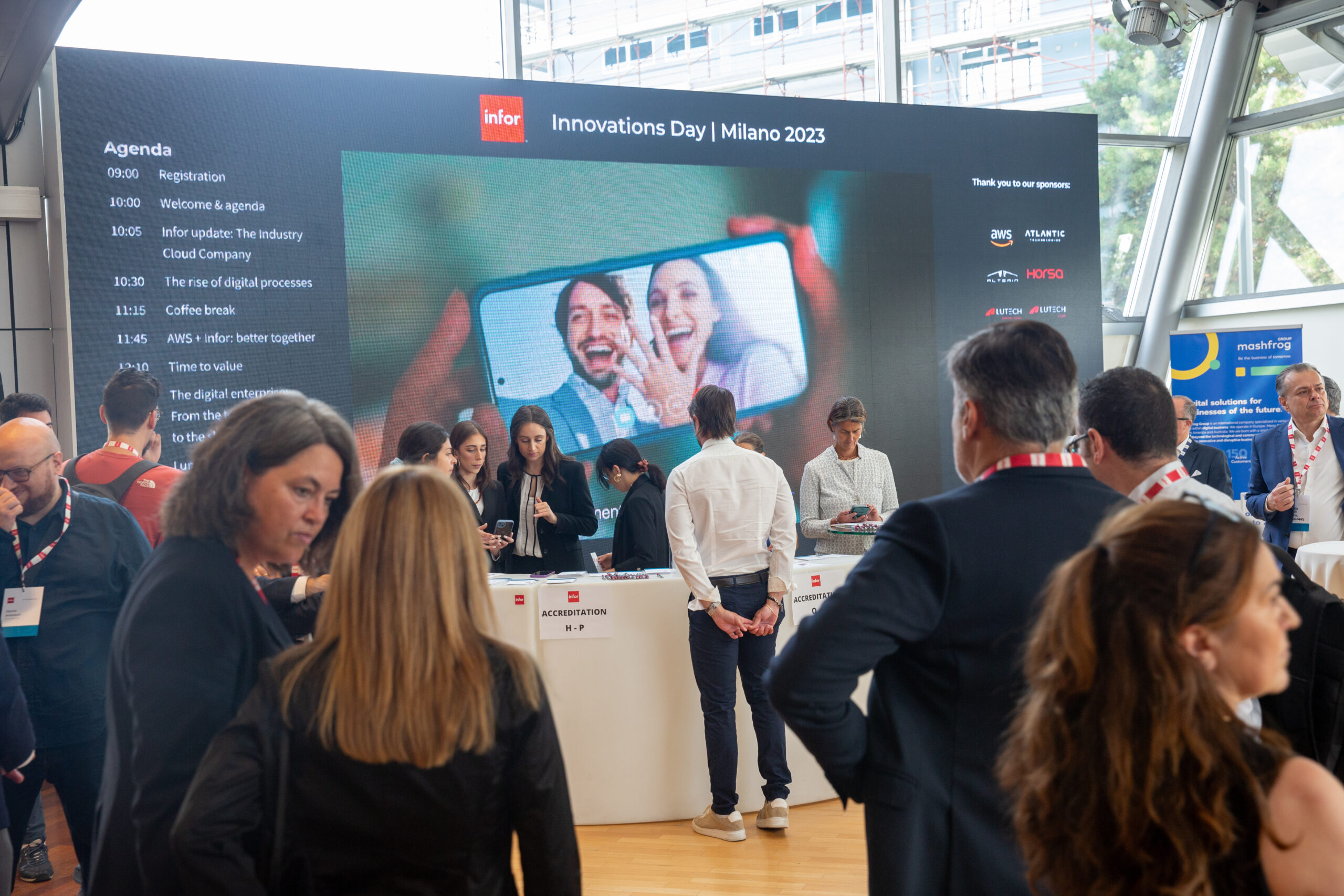 Infor-innovations-day-desk
