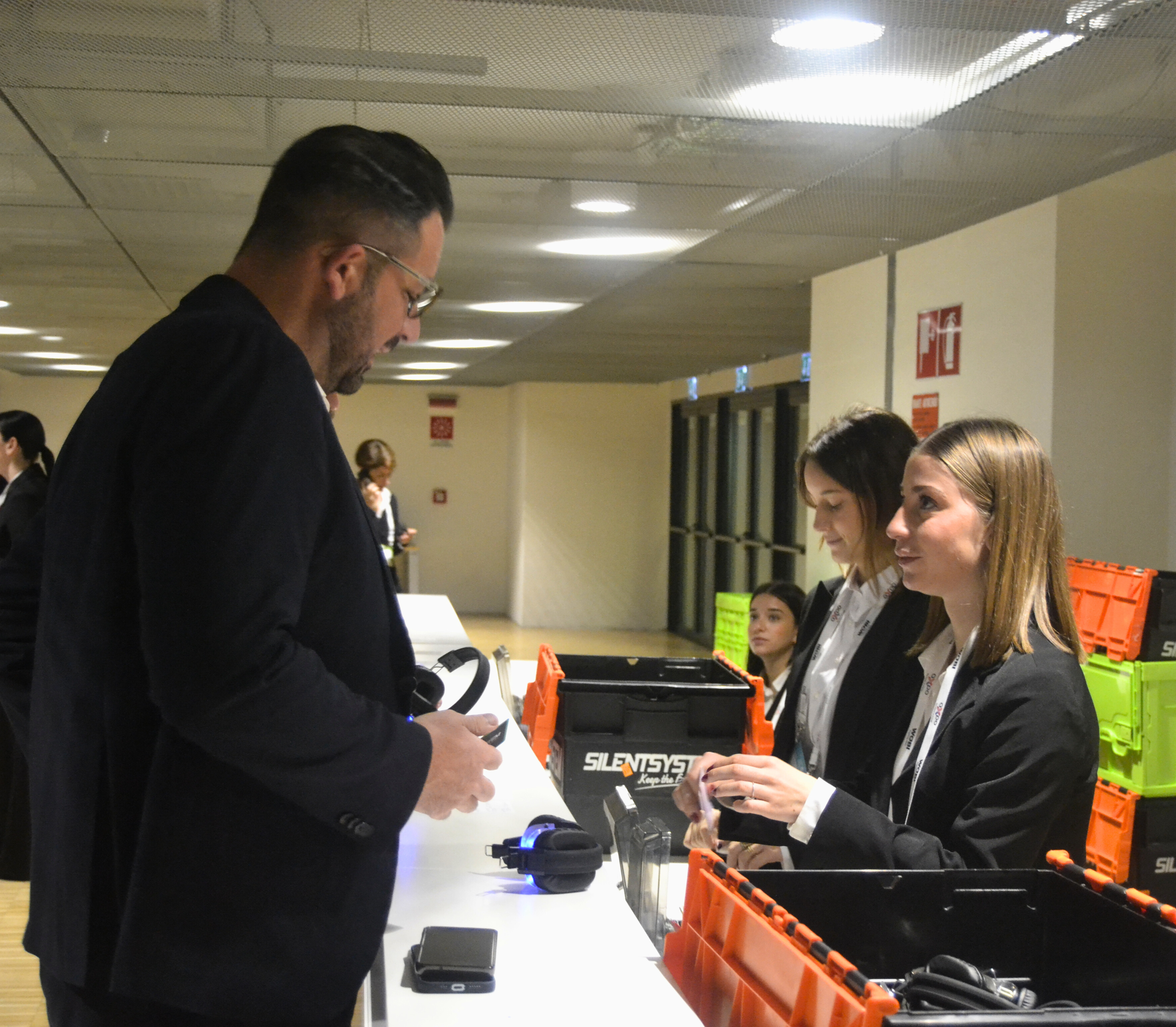 Hostess service WOBI 2
