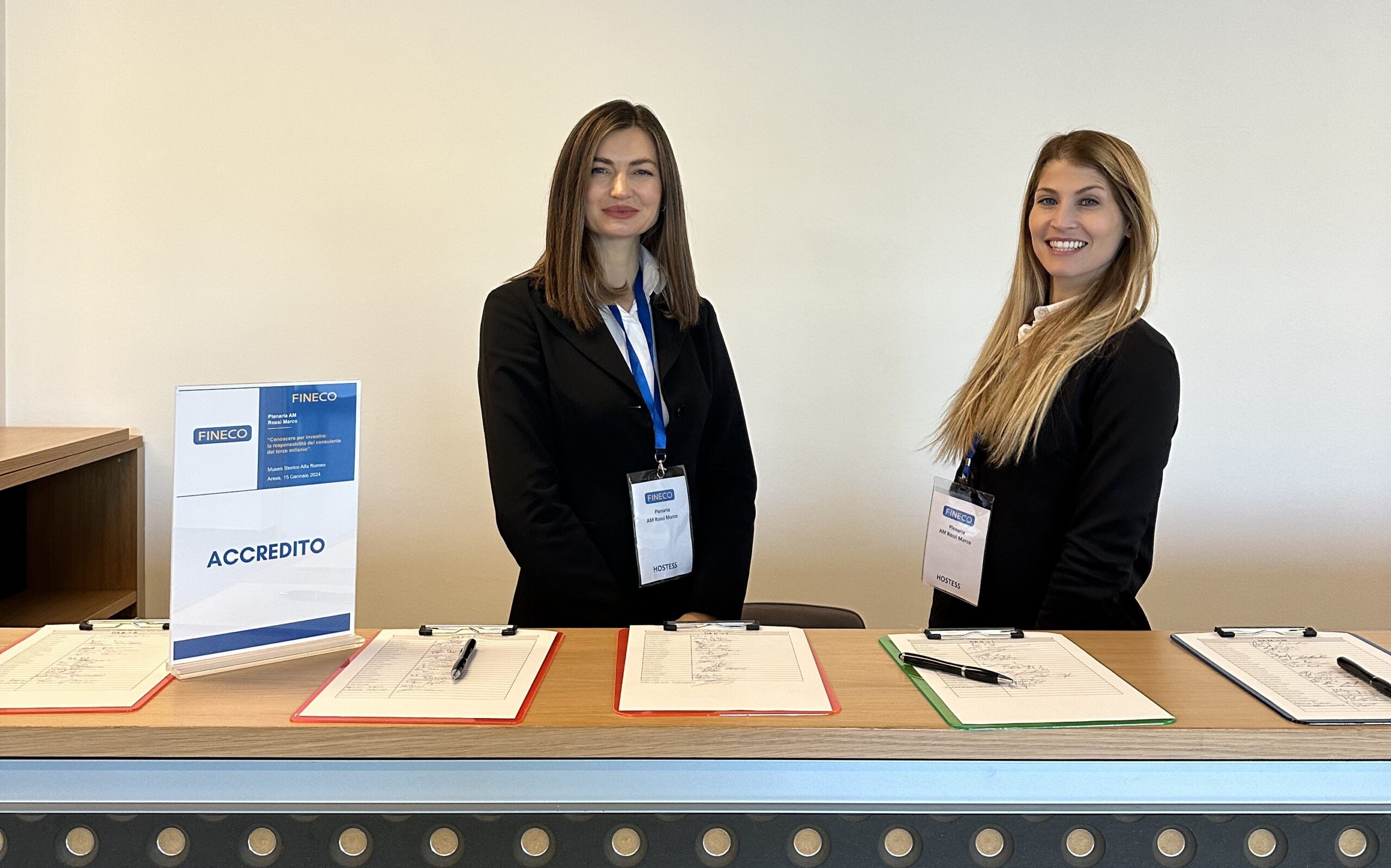 Plenaria AM di Fineco Hostess Promoest